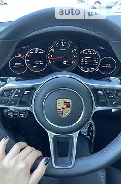Внедорожник / Кроссовер Porsche Cayenne 2019 в Львове