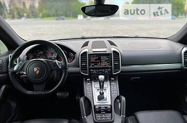 Внедорожник / Кроссовер Porsche Cayenne 2010 в Полтаве