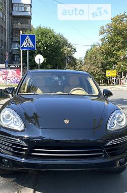 Позашляховик / Кросовер Porsche Cayenne 2012 в Харкові