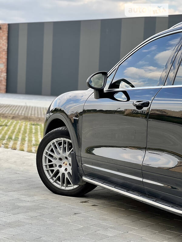 Внедорожник / Кроссовер Porsche Cayenne 2013 в Хмельницком
