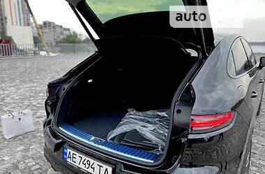 Внедорожник / Кроссовер Porsche Cayenne 2021 в 