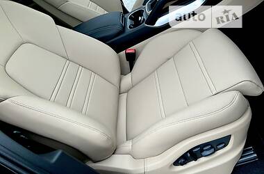 Внедорожник / Кроссовер Porsche Cayenne 2021 в 