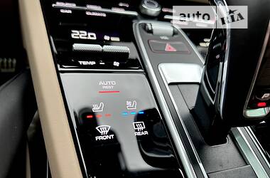 Внедорожник / Кроссовер Porsche Cayenne 2021 в 