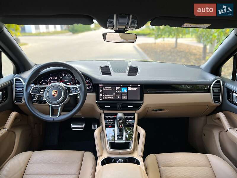 Позашляховик / Кросовер Porsche Cayenne 2018 в Одесі