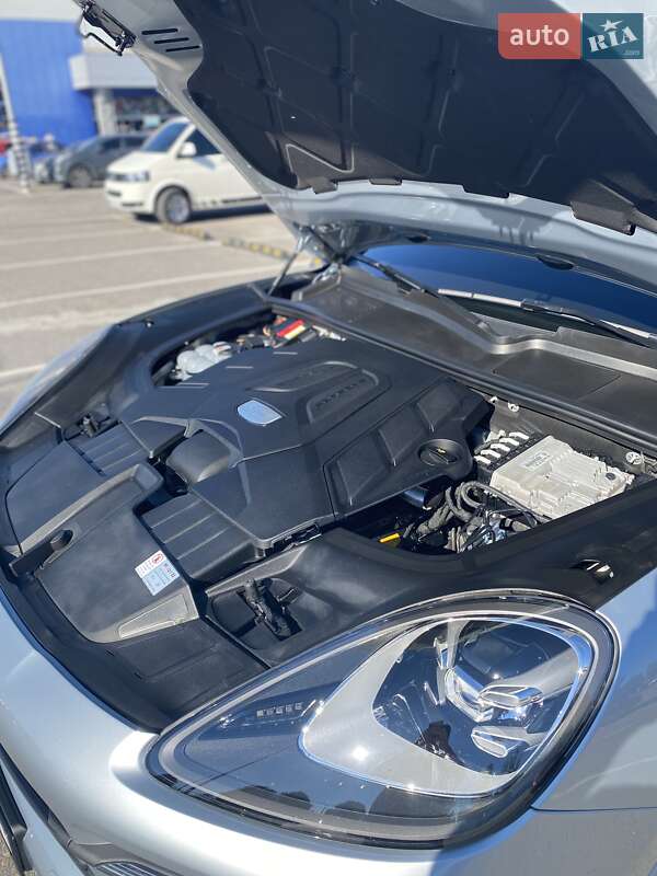 Позашляховик / Кросовер Porsche Cayenne 2020 в Дніпрі
