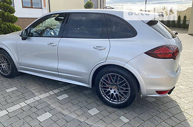 Внедорожник / Кроссовер Porsche Cayenne 2013 в Львове