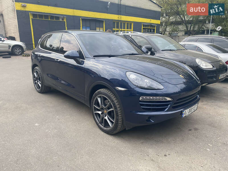 Внедорожник / Кроссовер Porsche Cayenne 2011 в 