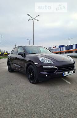 Внедорожник / Кроссовер Porsche Cayenne 2012 в Киеве