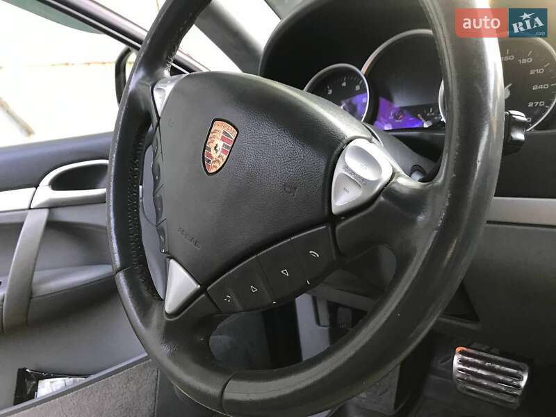 Позашляховик / Кросовер Porsche Cayenne 2004 в Києві