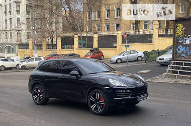 Позашляховик / Кросовер Porsche Cayenne 2013 в Одесі
