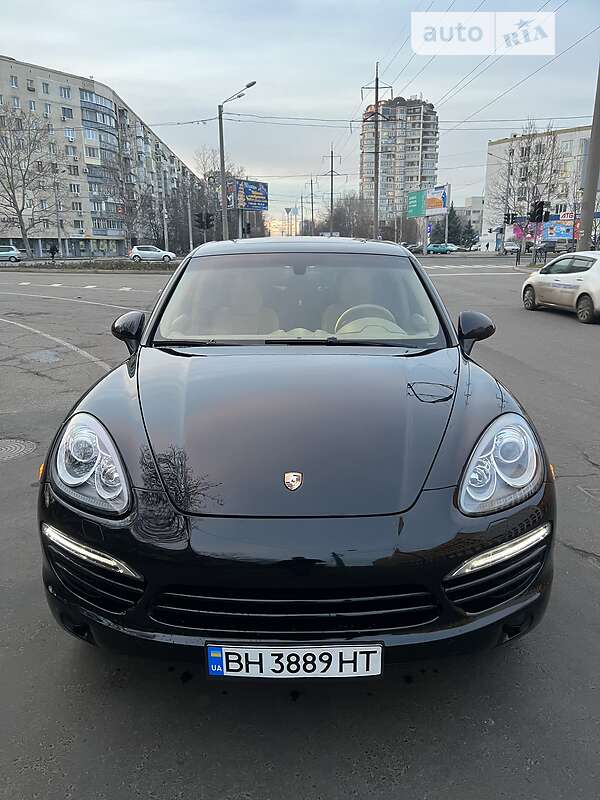 Позашляховик / Кросовер Porsche Cayenne 2012 в Одесі