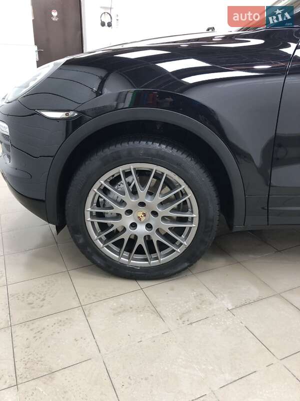 Позашляховик / Кросовер Porsche Cayenne 2012 в Івано-Франківську