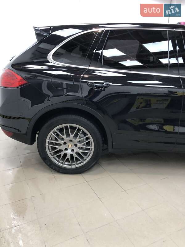 Позашляховик / Кросовер Porsche Cayenne 2012 в Івано-Франківську