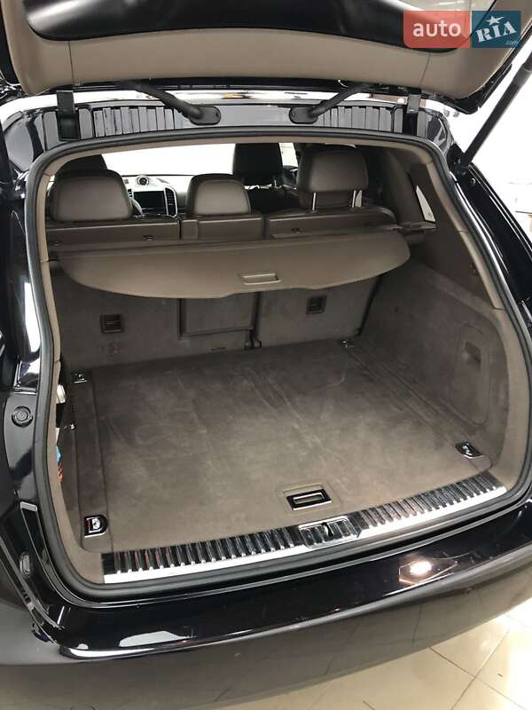 Позашляховик / Кросовер Porsche Cayenne 2012 в Івано-Франківську