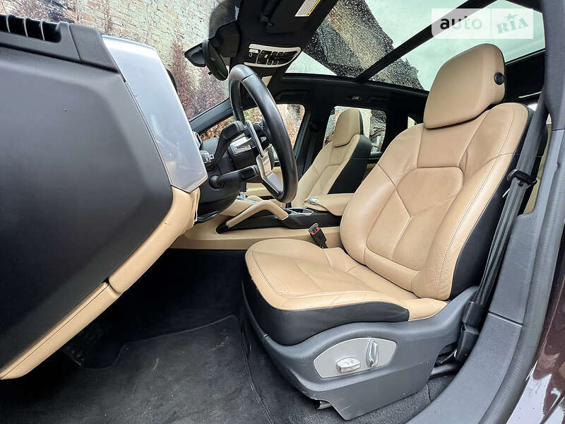 Внедорожник / Кроссовер Porsche Cayenne 2017 в Львове фото 33 Внедорожник / Кроссовер Porsche Cayenne 2017 в Львове