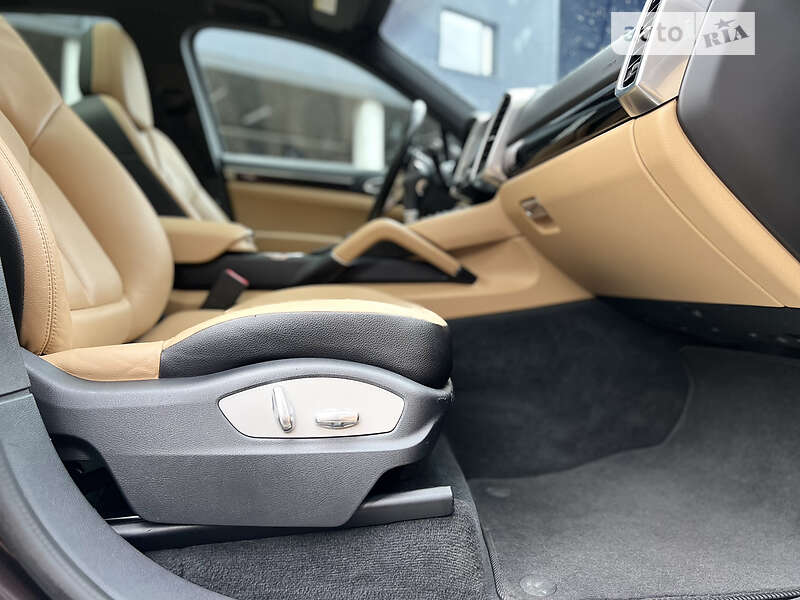 Внедорожник / Кроссовер Porsche Cayenne 2017 в Львове фото 55 Внедорожник / Кроссовер Porsche Cayenne 2017 в Львове