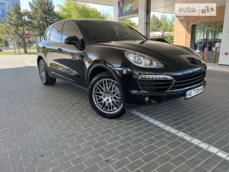 Позашляховик / Кросовер Porsche Cayenne 2013 в Дніпрі