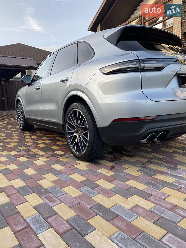 Позашляховик / Кросовер Porsche Cayenne 2020 в Дніпрі