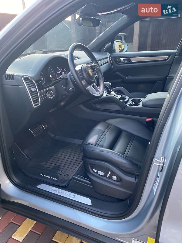 Позашляховик / Кросовер Porsche Cayenne 2020 в Дніпрі