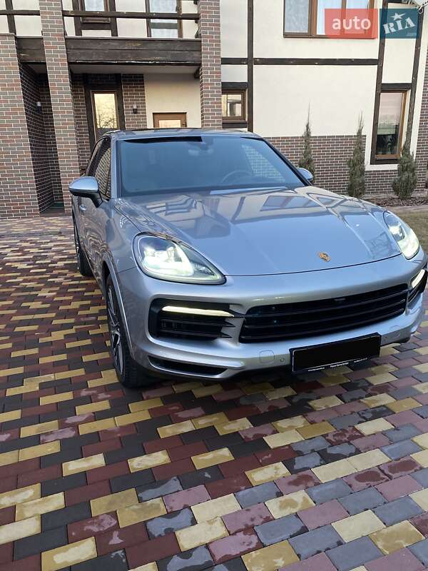 Внедорожник / Кроссовер Porsche Cayenne 2020 в 