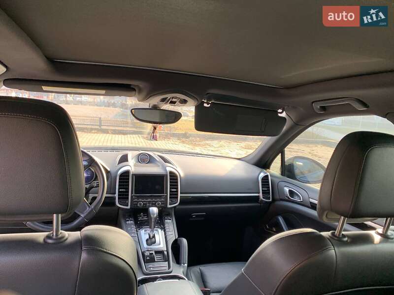 Внедорожник / Кроссовер Porsche Cayenne 2014 в Львове