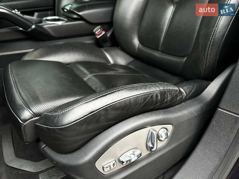 Позашляховик / Кросовер Porsche Cayenne 2013 в Харкові