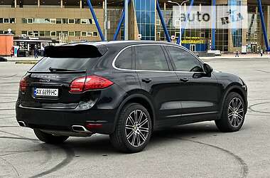 Позашляховик / Кросовер Porsche Cayenne 2013 в Харкові