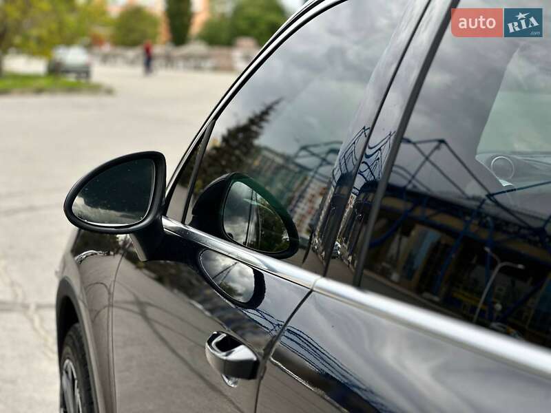 Позашляховик / Кросовер Porsche Cayenne 2013 в Харкові