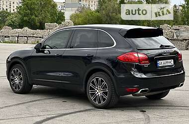 Позашляховик / Кросовер Porsche Cayenne 2013 в Харкові