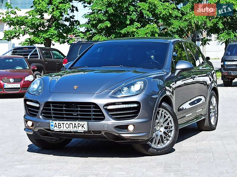Внедорожник / Кроссовер Porsche Cayenne 2012 в 