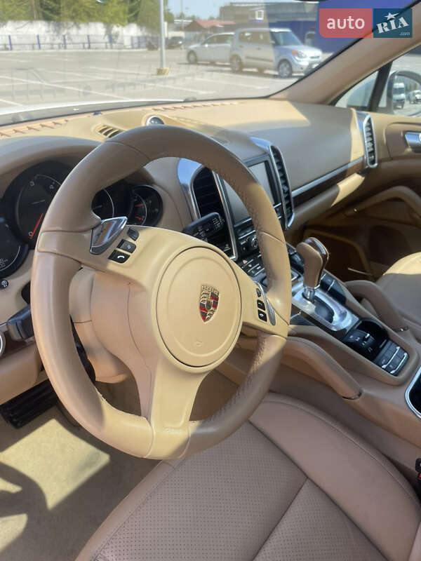 Внедорожник / Кроссовер Porsche Cayenne 2013 в Тернополе