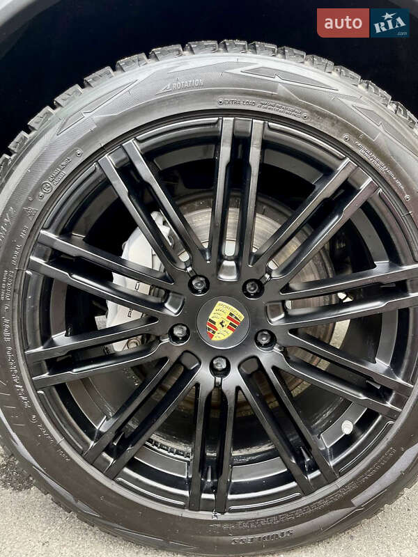 Внедорожник / Кроссовер Porsche Cayenne 2015 в Киеве фото 8 Внедорожник / Кроссовер Porsche Cayenne 2015 в Киеве