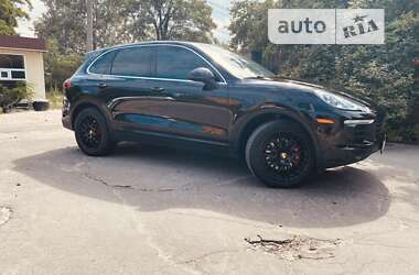 Внедорожник / Кроссовер Porsche Cayenne 2015 в 