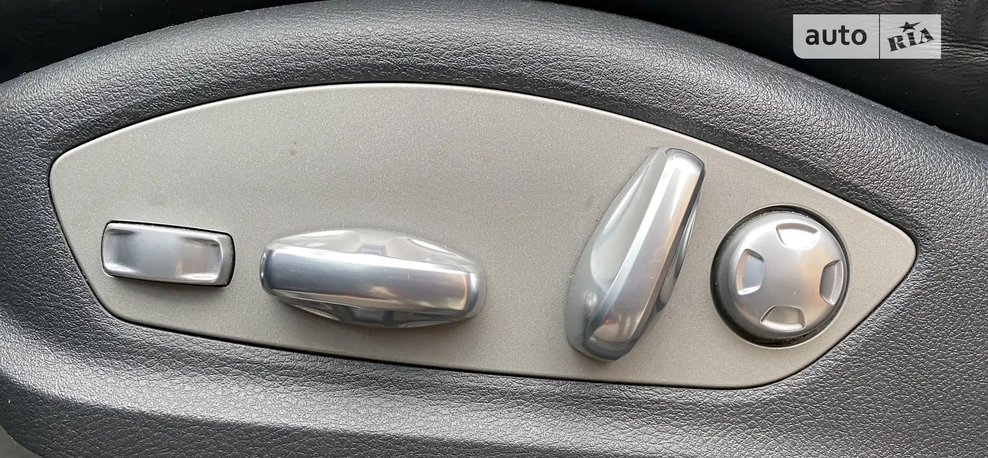 2015 Porsche Cayenne - мініатюра 25