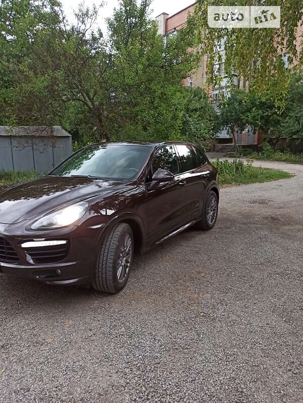 Внедорожник / Кроссовер Porsche Cayenne 2013 в Шполе