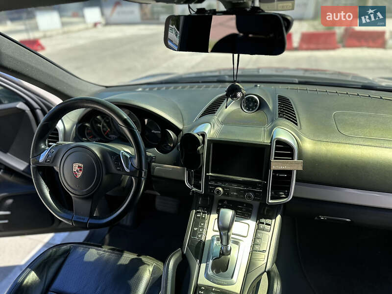 Позашляховик / Кросовер Porsche Cayenne 2012 в Кривому Розі