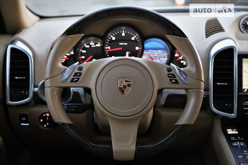 Внедорожник / Кроссовер Porsche Cayenne 2013 в Харькове