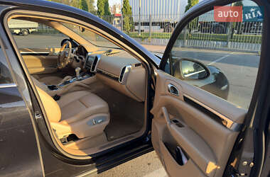 Позашляховик / Кросовер Porsche Cayenne 2013 в 