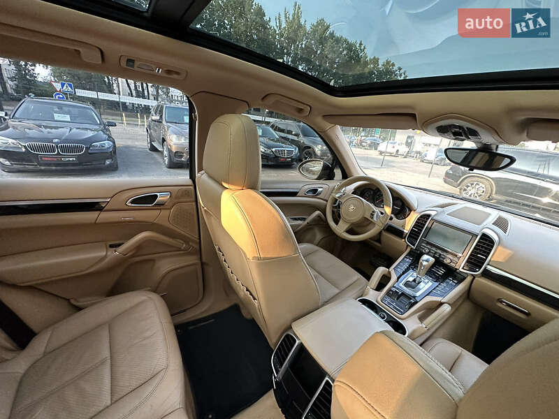 Позашляховик / Кросовер Porsche Cayenne 2010 в Вінниці