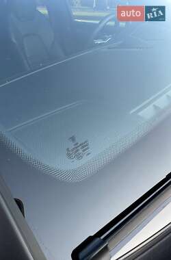 Внедорожник / Кроссовер Porsche Cayenne 2017 в 