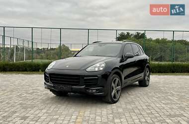 Внедорожник / Кроссовер Porsche Cayenne 2015 в Тернополе