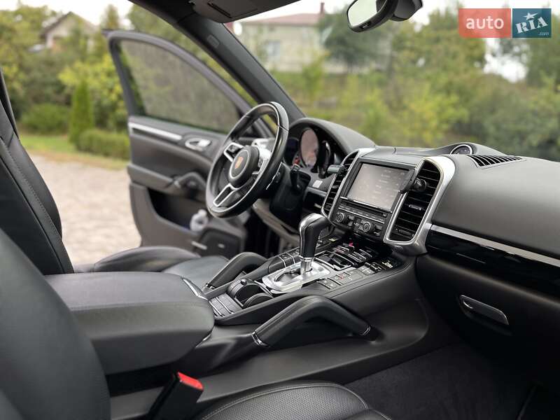 Внедорожник / Кроссовер Porsche Cayenne 2015 в Тернополе фото 27 Внедорожник / Кроссовер Porsche Cayenne 2015 в Тернополе