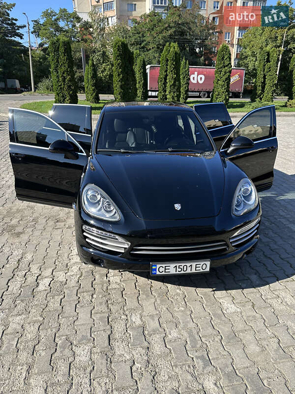 Внедорожник / Кроссовер Porsche Cayenne 2013 в Черновцах