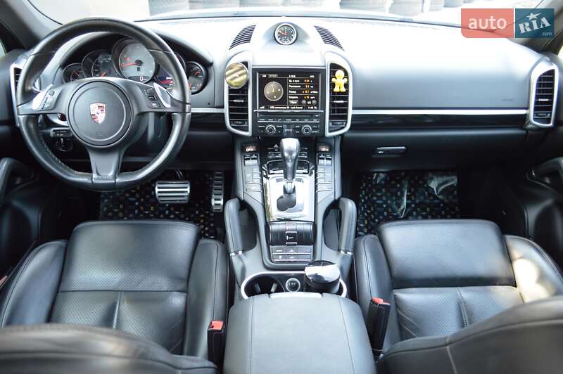 Внедорожник / Кроссовер Porsche Cayenne 2012 в Одессе