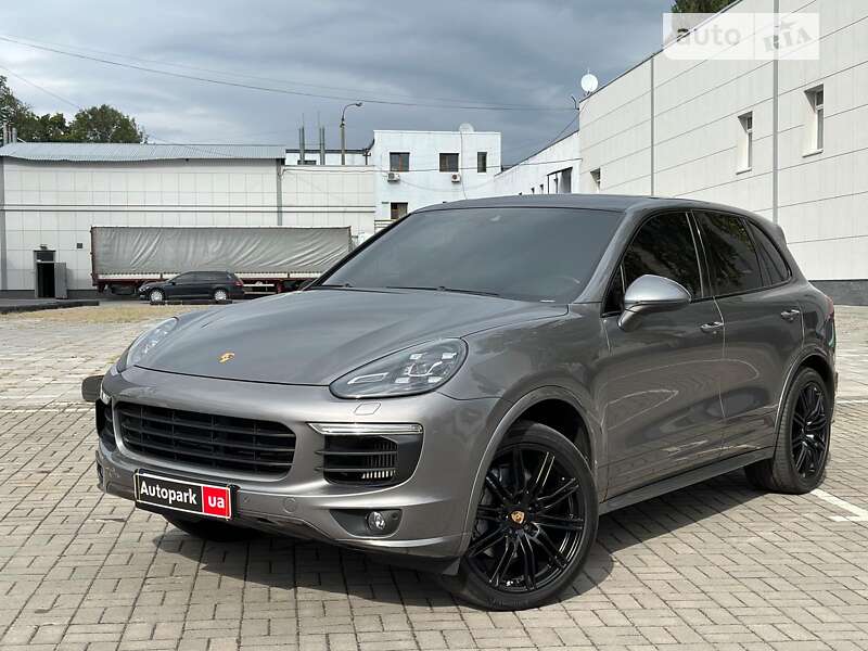 Позашляховик / Кросовер Porsche Cayenne 2016 в Києві