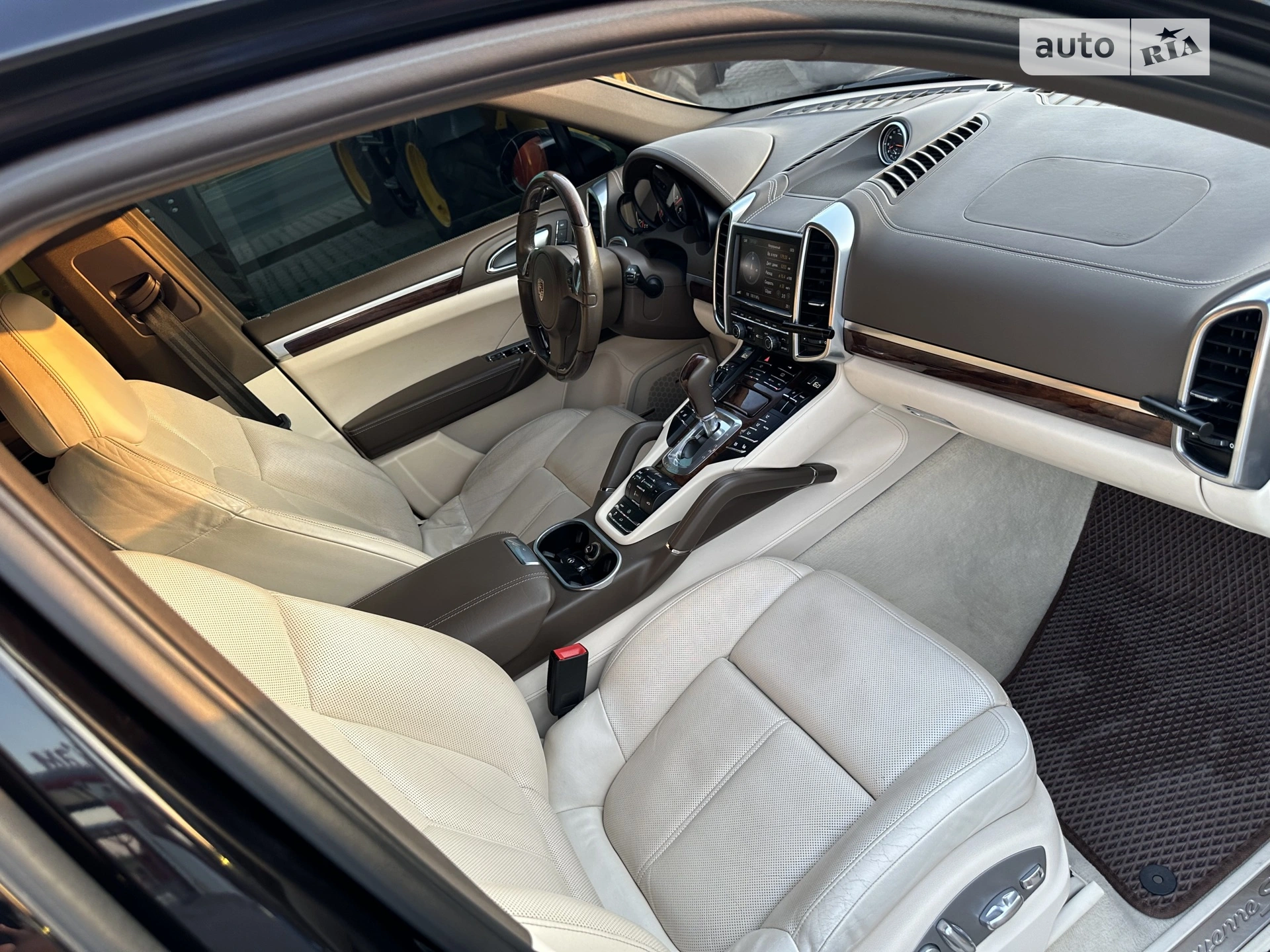 2011 Porsche Cayenne - мініатюра 16