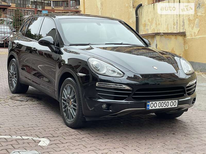 Внедорожник / Кроссовер Porsche Cayenne 2012 в Одессе