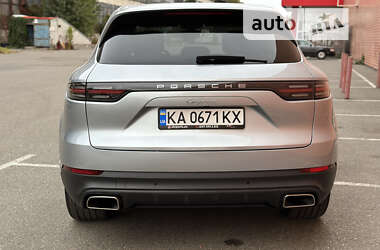Внедорожник / Кроссовер Porsche Cayenne 2021 в 