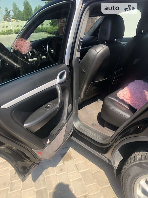 Позашляховик / Кросовер Porsche Cayenne 2004 в Олевську