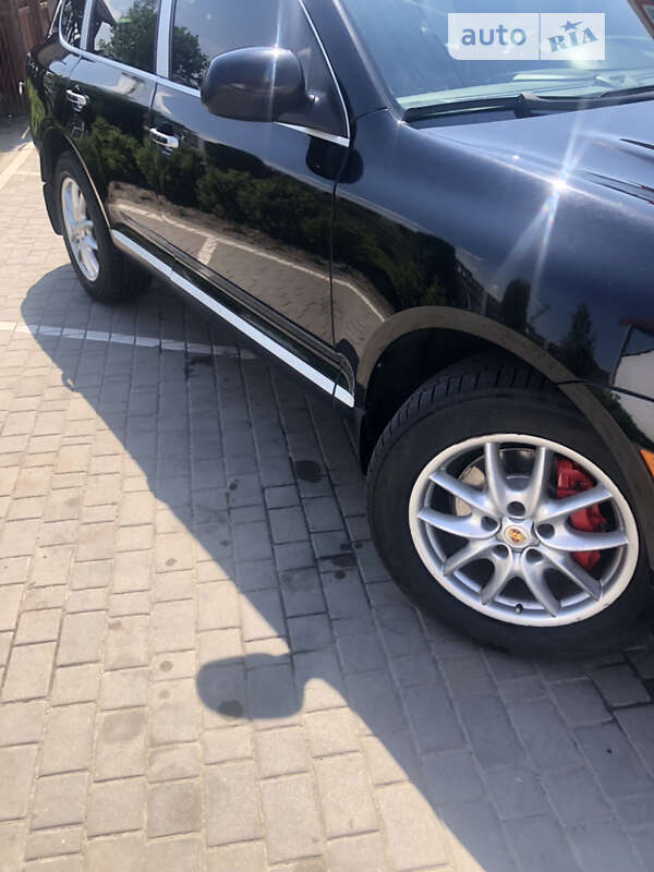 Позашляховик / Кросовер Porsche Cayenne 2004 в Олевську
